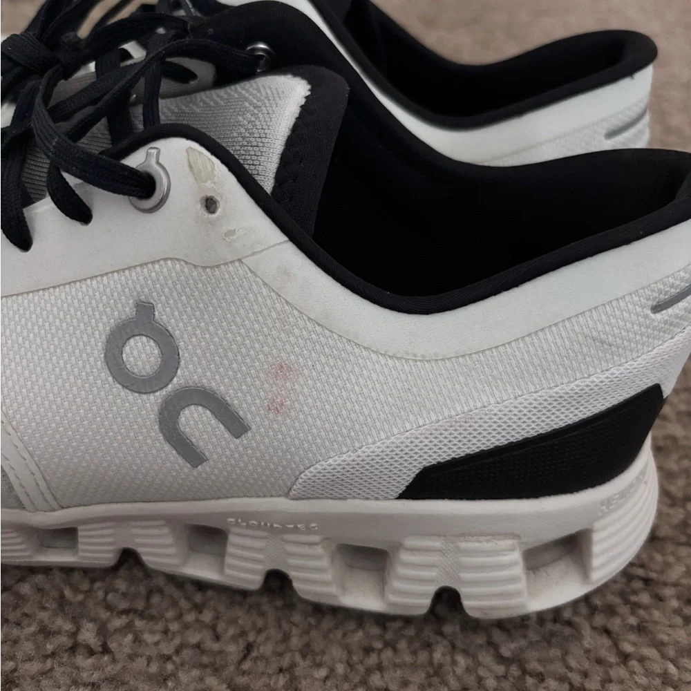 Worn 3x, On Running Black and White Athletic Shoes - Picture 5 of 6